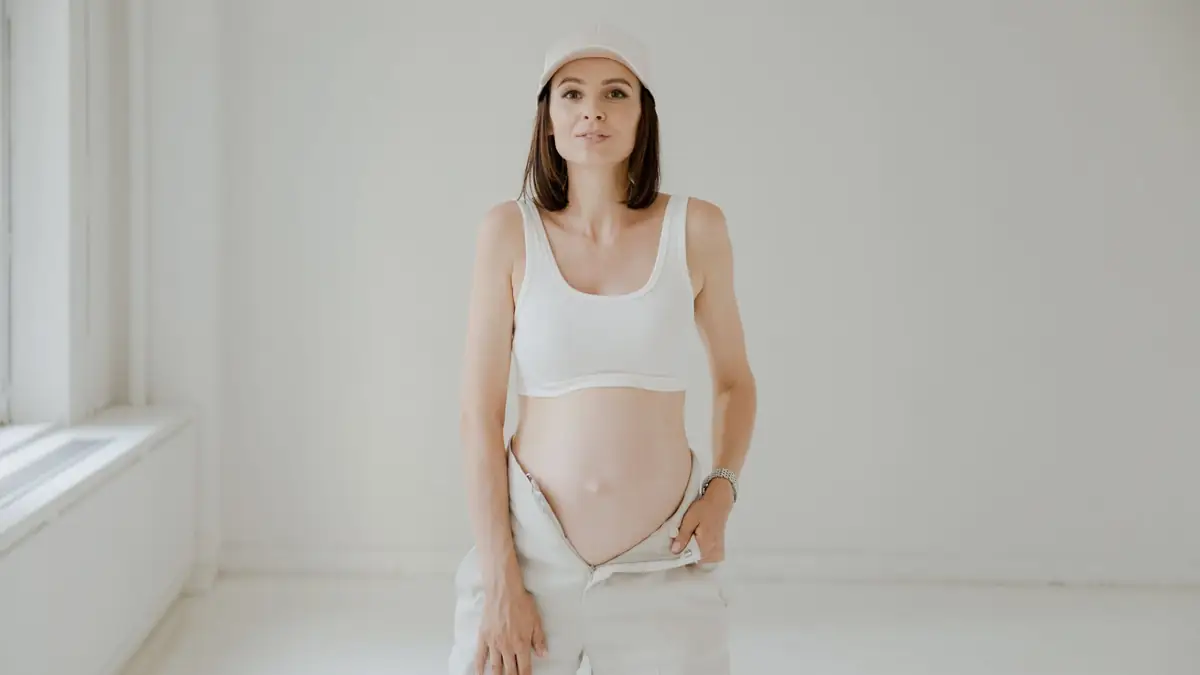 Ilustrační foto k článku Bolest, kašel a bylinky v těhotenství: co smíte a na co si dát pozor